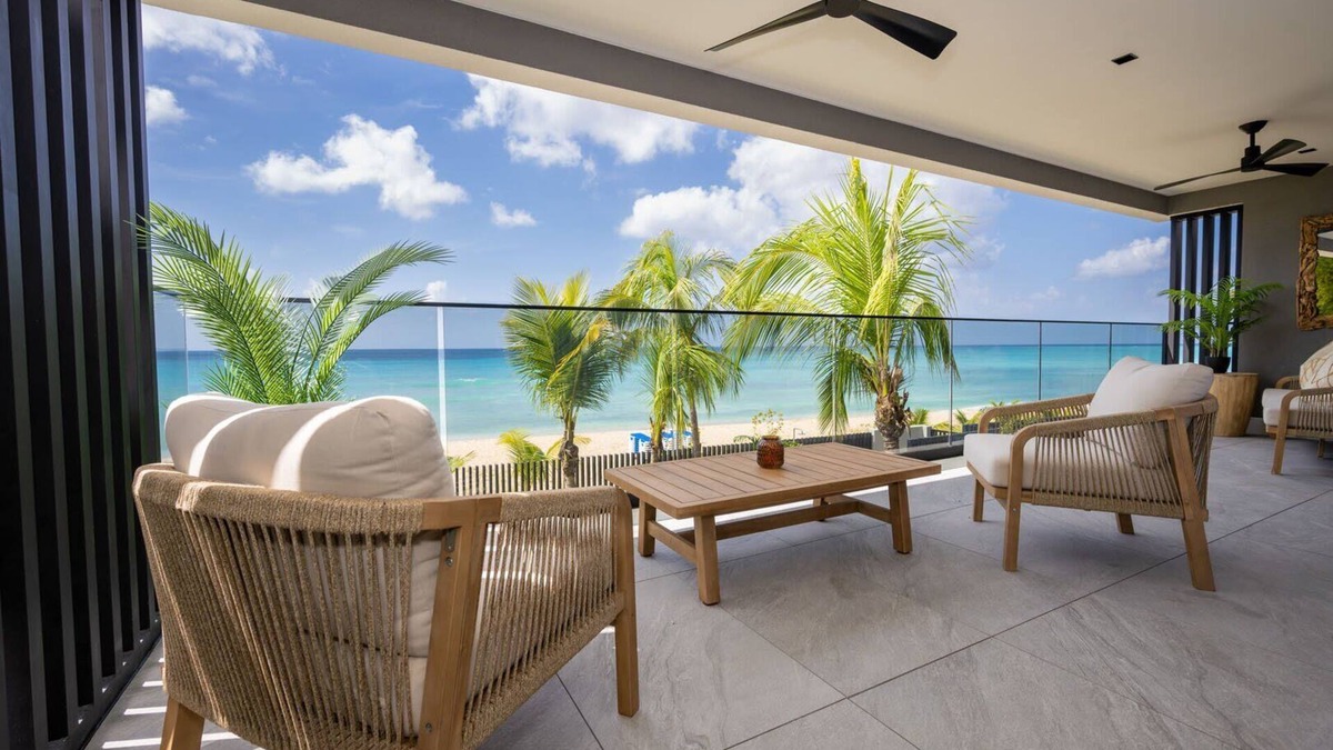 Brighton Villa | Allure 202 Summary: L