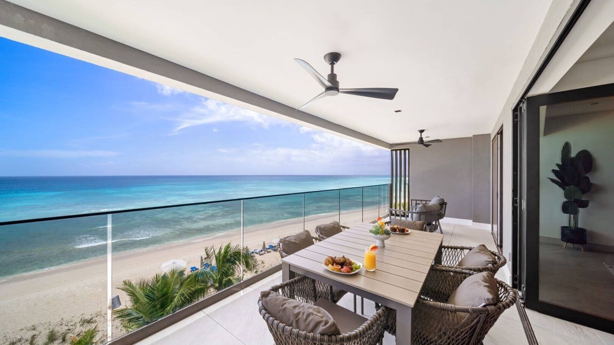 Brighton Villa | Allure 402 Summary: L