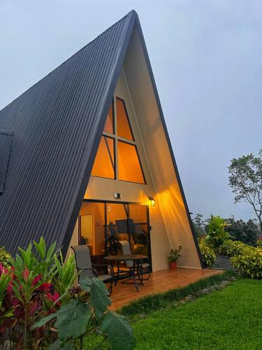 Monterrey Ski Chalet | Alma Luna Villa Arenal