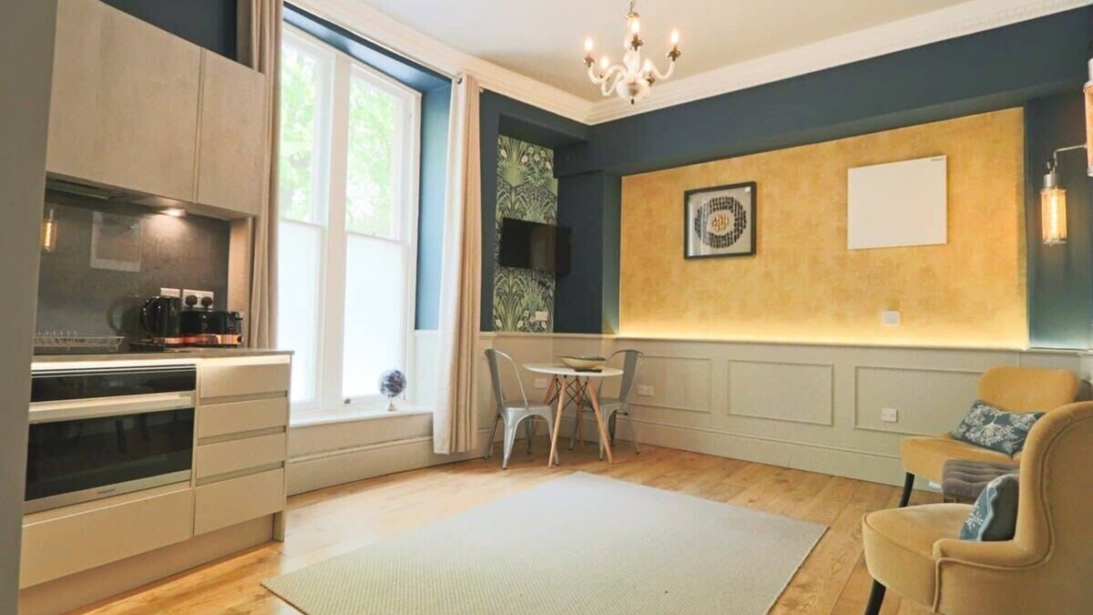 Cotham Apartment | Alma Studios - Apartment 3 - Hopewell