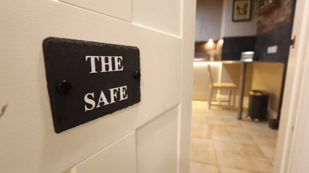Cotham Apartment | Alma Studios - The Safe Room - Hopewell