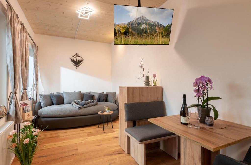 Angath Apartment | Almblick