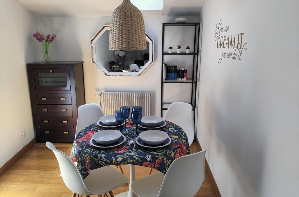 Burgos Apartment | alMirante Burgos Centro Tranquila y con encanto Como en casa