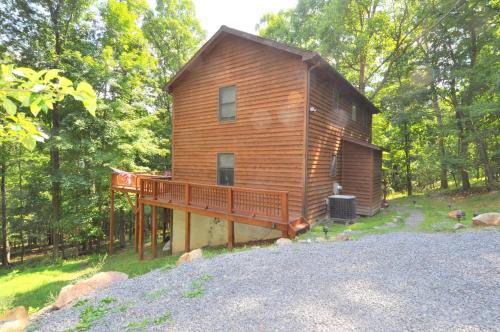 Berkeley Springs House | Almost Heaven - Grill, 2 King Beds, Wifi, Deck, Pool Access, Hiking, Wood Stove, Family Friendly