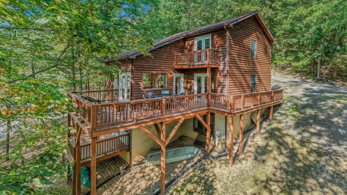 Berkeley Springs Apartment | Almost Heaven - Mountain Charm!