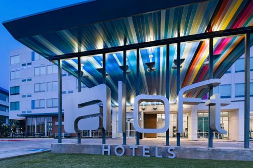 East Oak Hill Hotel | Aloft Austin Southwest