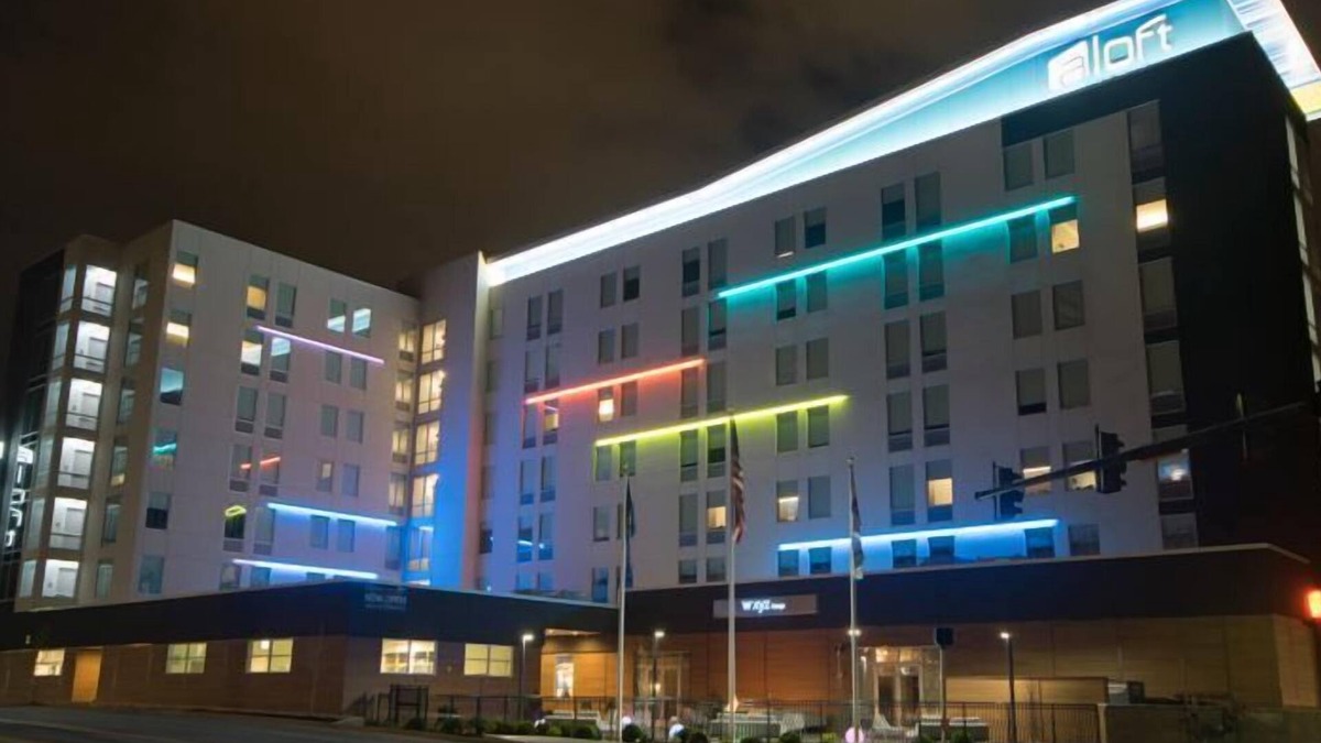 Newport Hotel | Aloft Newport On The Levee