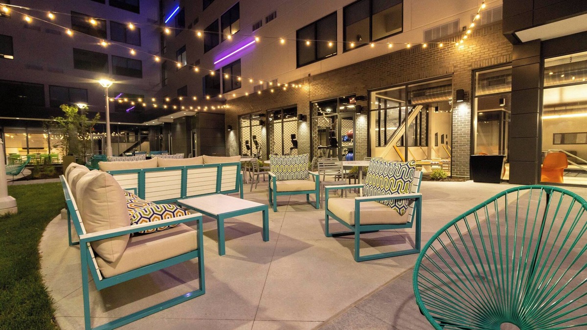 Central West End Hotel | Aloft St. Louis Cortex
