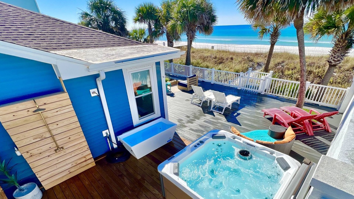 Bahama Beach House | 🌴ALOHA BEACH HOUSE RETREAT🌴Hot tub,SAUNA, Cold plunge,GAME ROOM,Putting green.