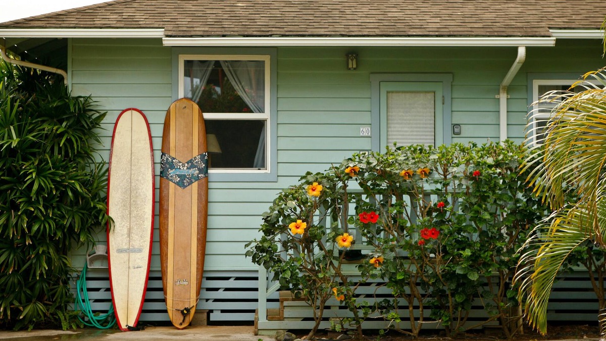 Kuau House | Aloha Charm on Maui's North Shore - Right by Mama's Beach.