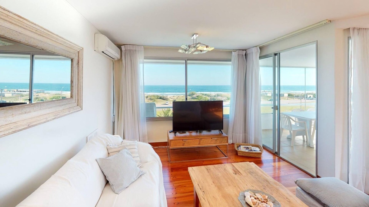 San Rafael Apartment | Alojamiento en Esturión, frente a playa Brava