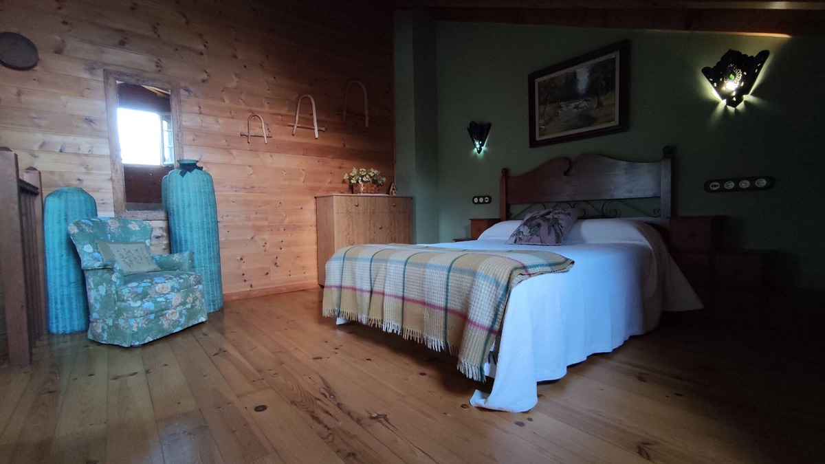 Castrillon House | Alojamientos Rurales Naveces - Asturias - La Montaña