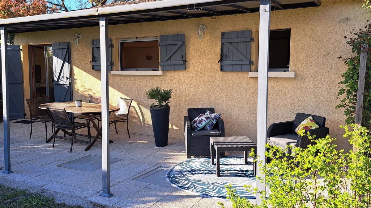 Bregnier-Cordon House | Along the voie verte, quiet country house, ideal for up to 2 people