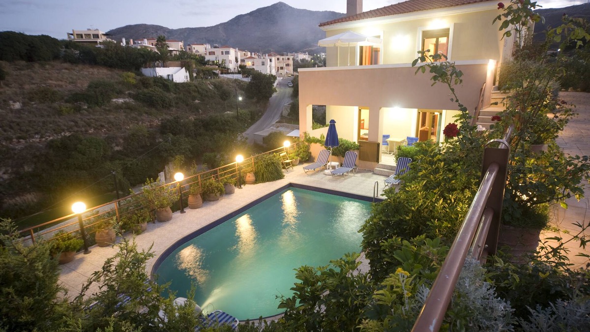 Roussospiti Villa | Aloni Villa. Holiday villa with private pool FAMILY FRIENDLY