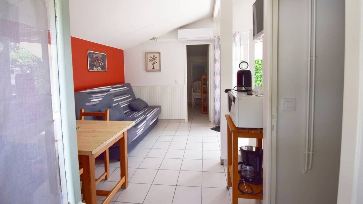 Le Mas-dAgenais Ski Chalet | Alouette - Village de 10 gîtes, style chalets en pin