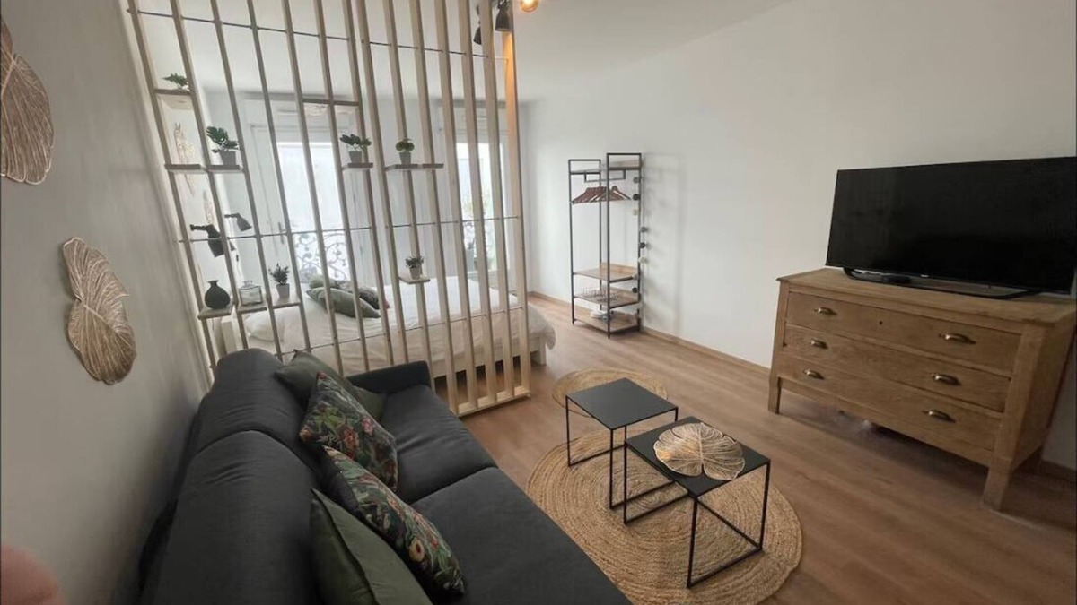 Chartres Apartment | ALP Chartres - Studio Terrace and parking, 4 persons