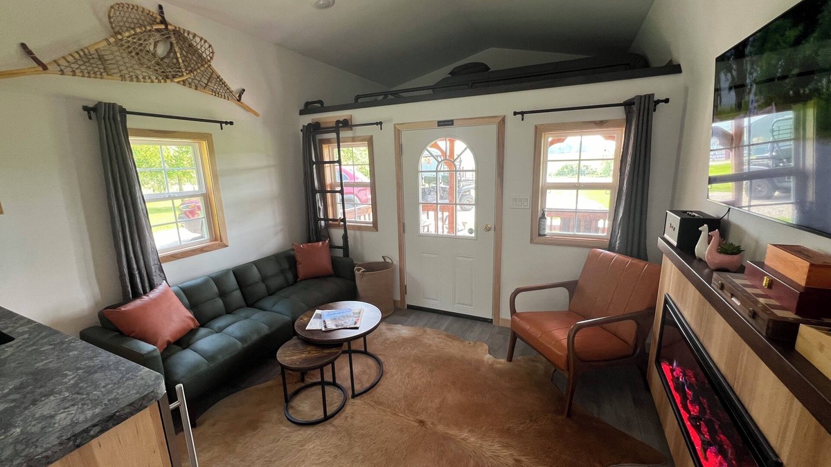 Audubon Cabin | Alpaca Cabin