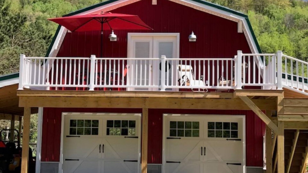 Emporium Apartment | Alpaca Farmstay & Dark Skies, PA Wilds -Lumber Heritage Region. Pet-Friendly!