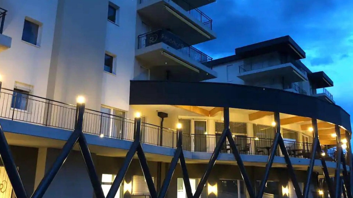 Collombey-Muraz Apartment | Alparthotel