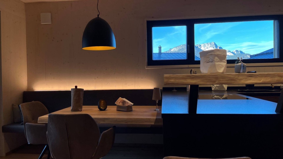 Unterschonau Apartment | Alpenlodges Chalet Lärche, 65 qm, Separates Schlafzimmer, Bad, Sauna, Balkon und Terrasse