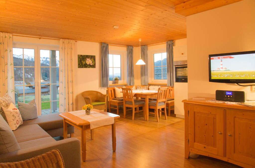 Balderschwang Apartment | Alpenrösle Ferienwohnungen - Berge - Ruhe - Traumaussicht, 2- und 3-Raum-Wohnungen, Panoramasauna
