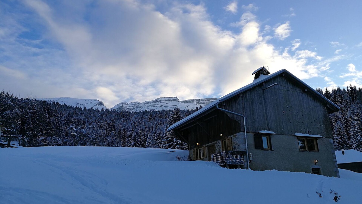Mont-Saxonnex Ski Chalet | alpine chalet on the slopes Mont-Saxonnex 5 pers