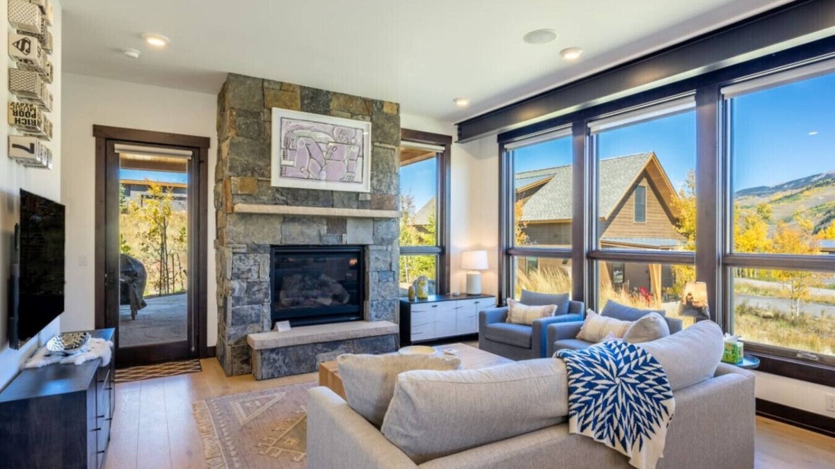 Silverthorne House | Alpine Drift Luxury Rental, Pet Friendly, Private Firepit