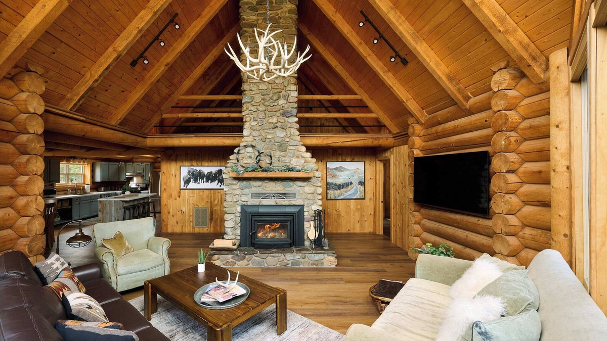 Superior House | Alpine Falls Ranch