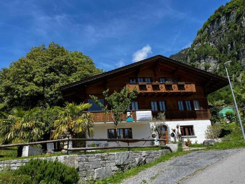 Schwanden bei Brienz Apartment | Alpine feeling & lakeside