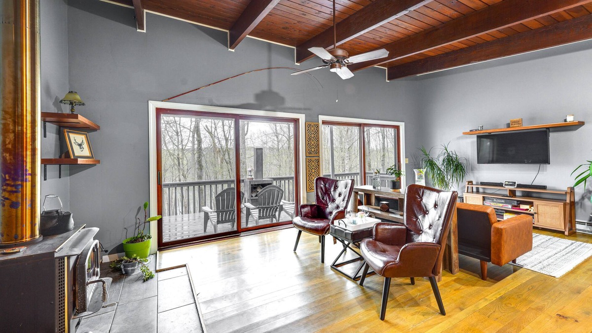 Delevan Cabin | 'Alpine House' Modern Delevan Cabin on 2 Acres