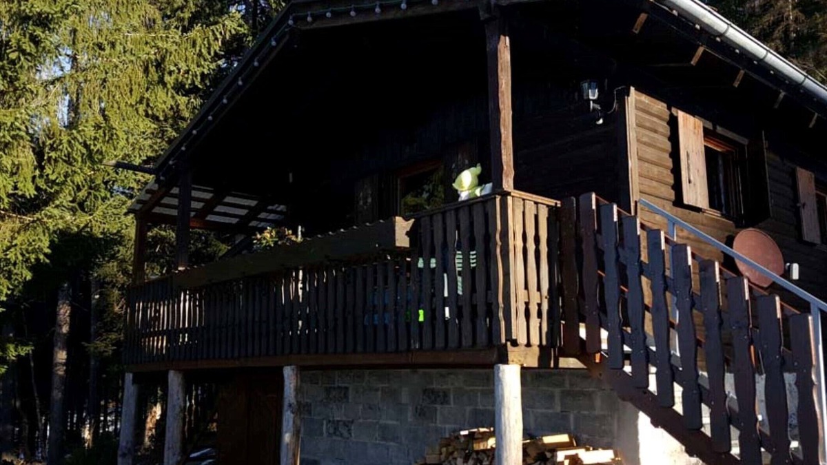 Krispl Cabin | Alpine hut in secluded location on the edge of the forest, with forest playground for children