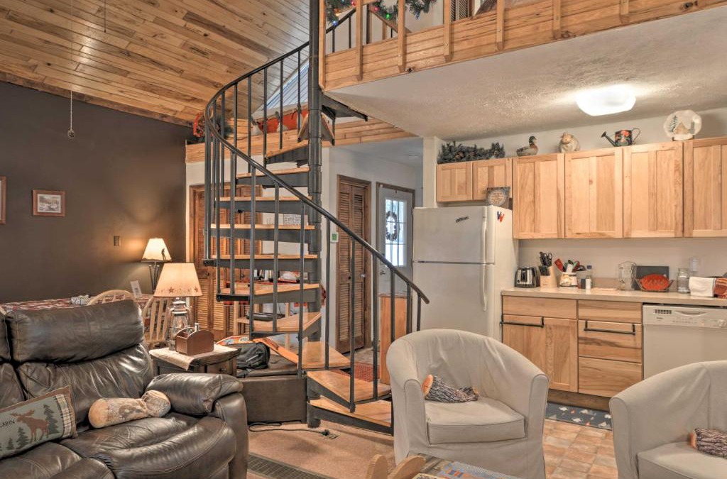 Alpine Lake House | Alpine Lake Resort Chalet with Indoor Pool Access!