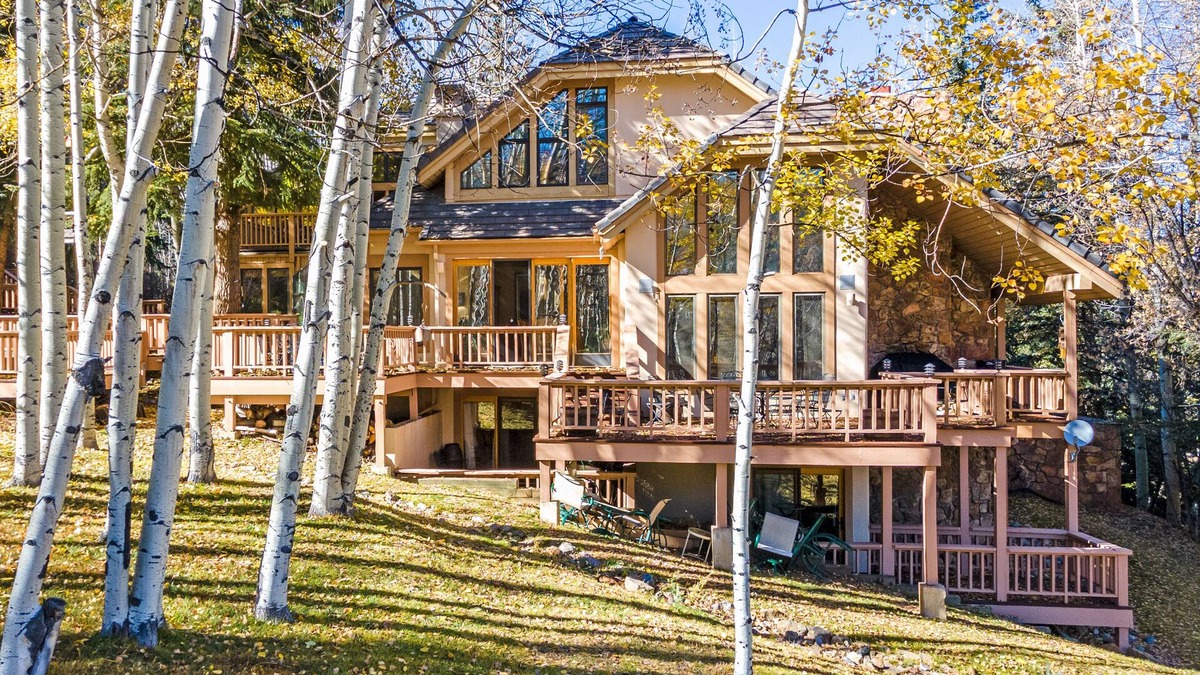 Beaver Creek House | ALPINE MANSION, 8BR + LOFT BR SLEEPS 24 HUGE 8000 sq ft EXCLUSIVE BEAVER CREEK!