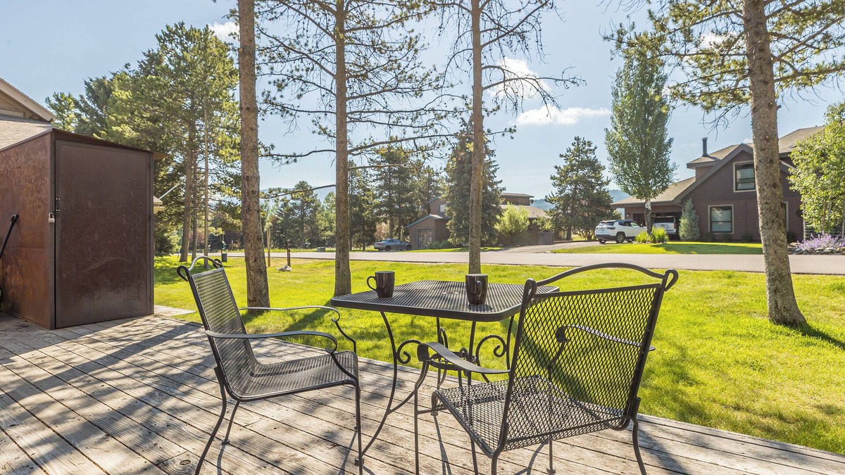 Big Sky Meadow Village Condo | Alpine Nest Chalet - Nordic Skiing | Community Hot tub, pool & sauna