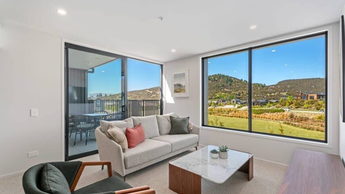 Wanaka Apartment | Alpine Serenity Summa