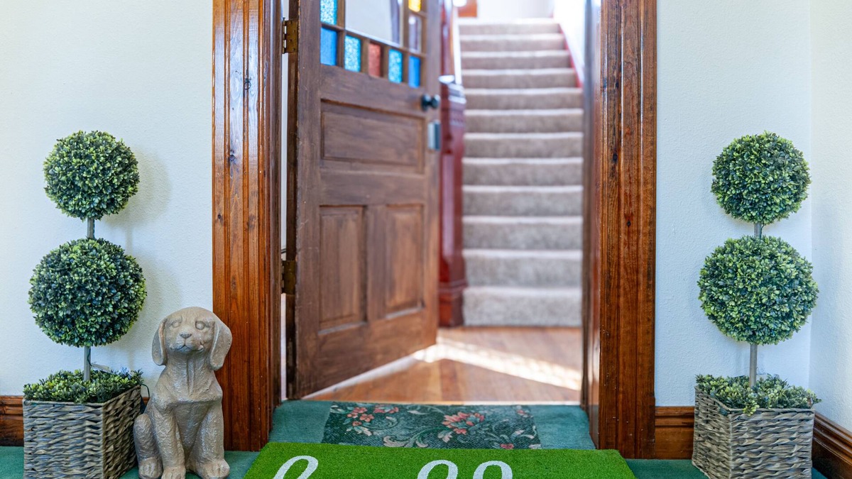 Grand Junction House | Alpine Suite on Main Street Downtown Grand Junction