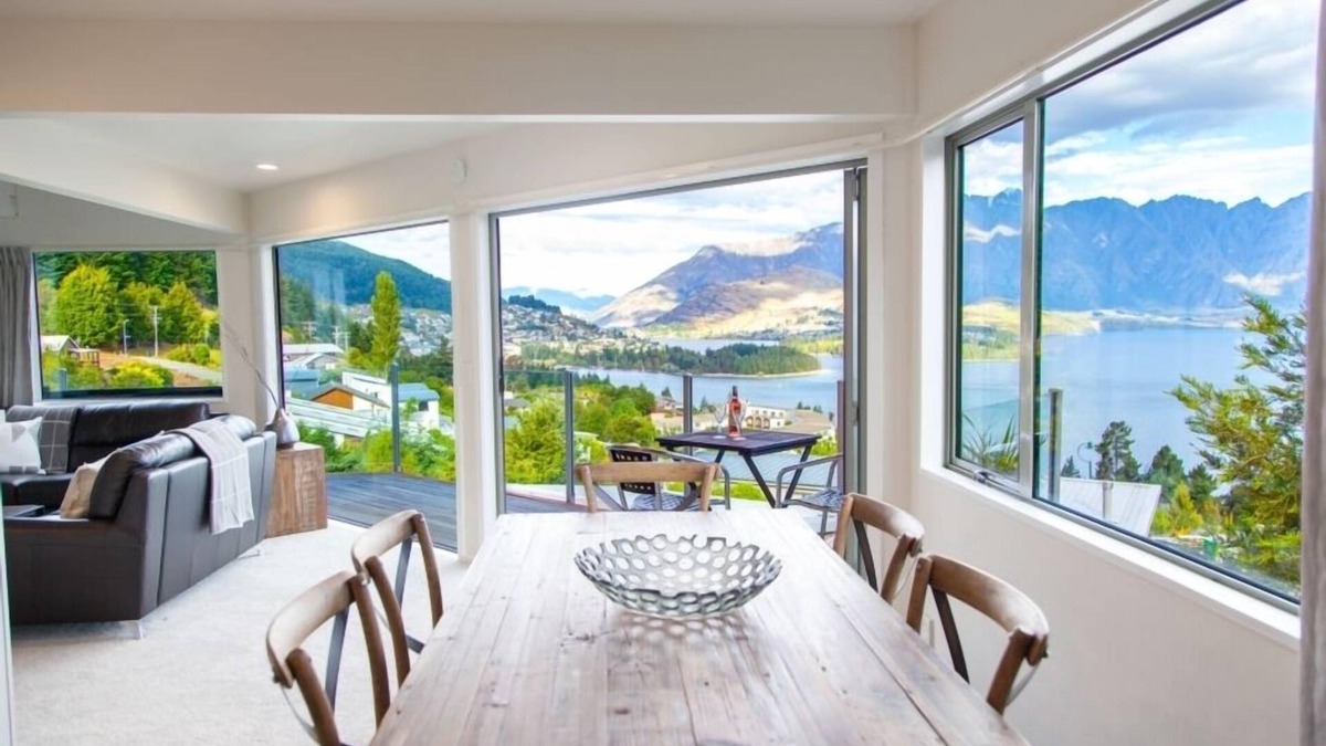 Fernhill House | Alpine Vista - Breath Taking Views of Queenstown