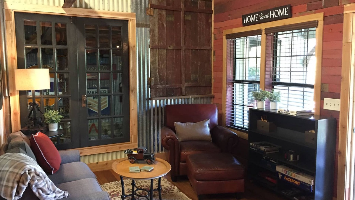 Harlandale House | Al’s Auto Attic - Long Term Rental Discount Available