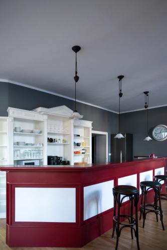 Weissensee Apartment | Alt-Berliner Eckkneipe - "Feuchte Ecke"