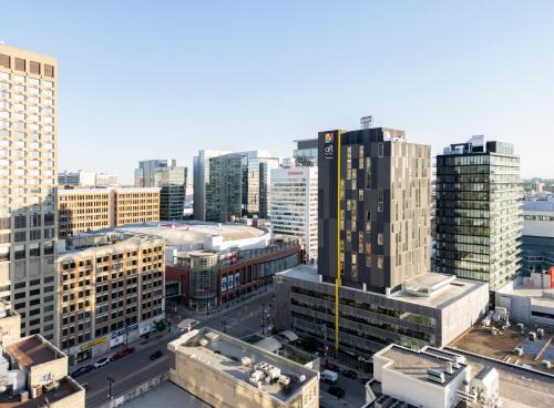 Downtown Winnipeg Hotel | Alt Hotel Winnipeg