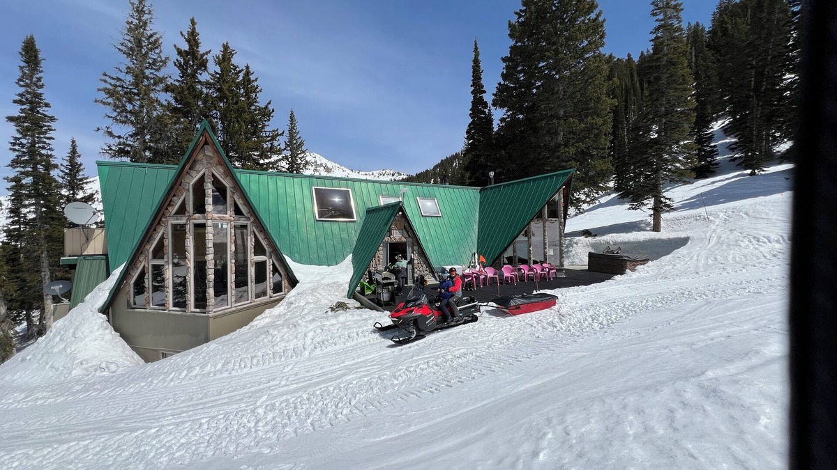Salt Lake Mountain Resorts Cabin | Alta Supreme Chalet TRUE Ski In, Ski Out mid mountain slope side, Hot tub, WiFi