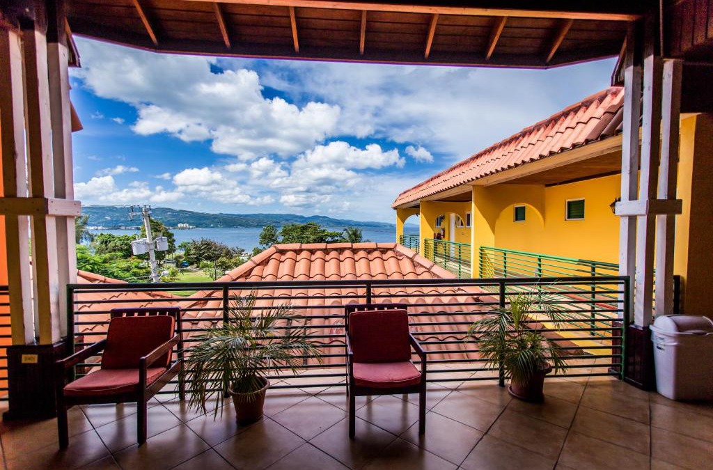 Montego Bay Hotel | Altamont West Hotel