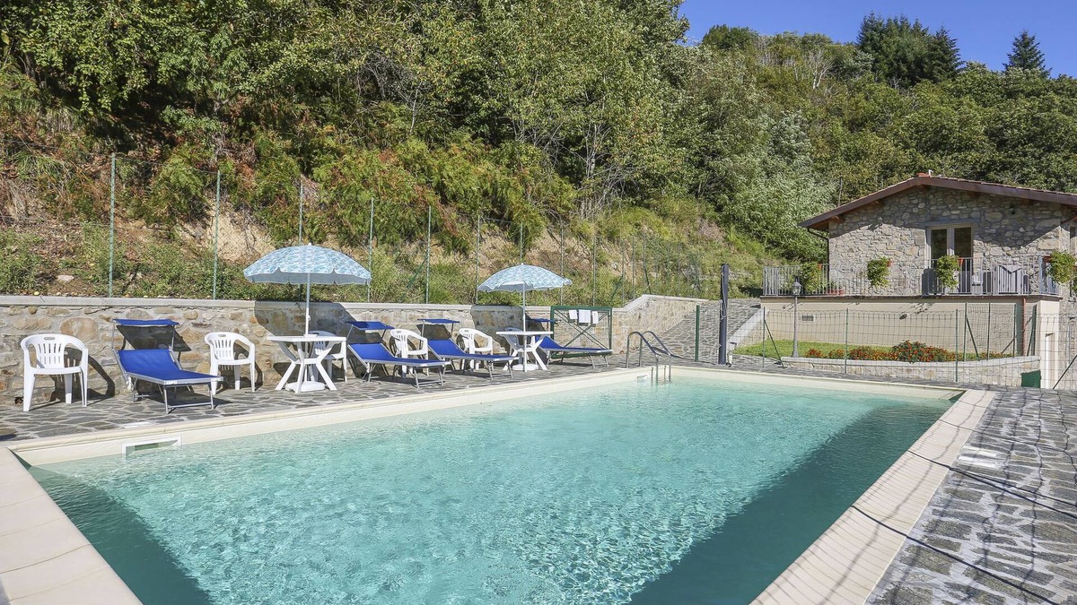 Villa Collemandina Apartment | Altana (CNG176) by Interhome