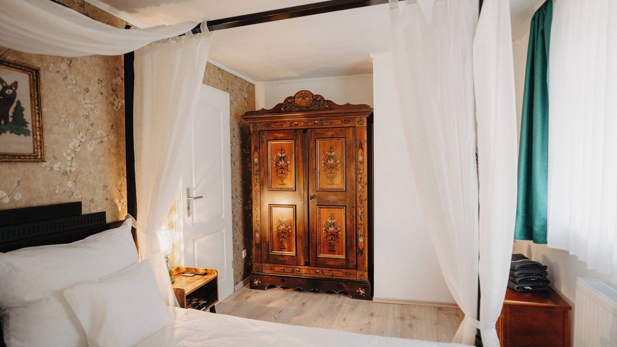 Edenkoben Apartment | Altes Häusle am Waschbach-nostalgische Ferienwohnung für 4 Personen-weinberge