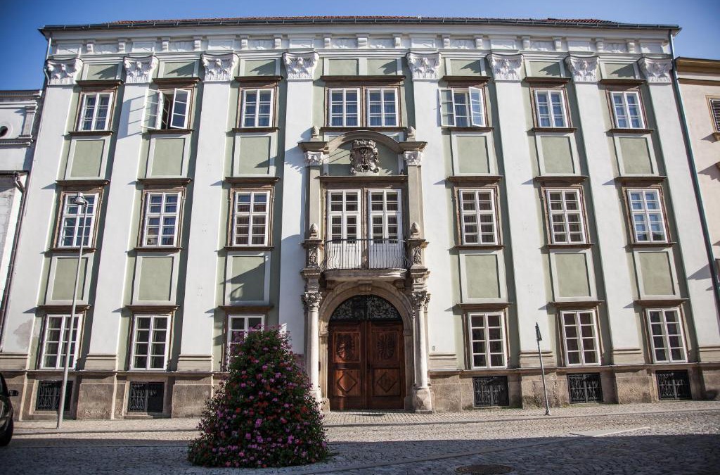 Znojmo House | Althanský palác