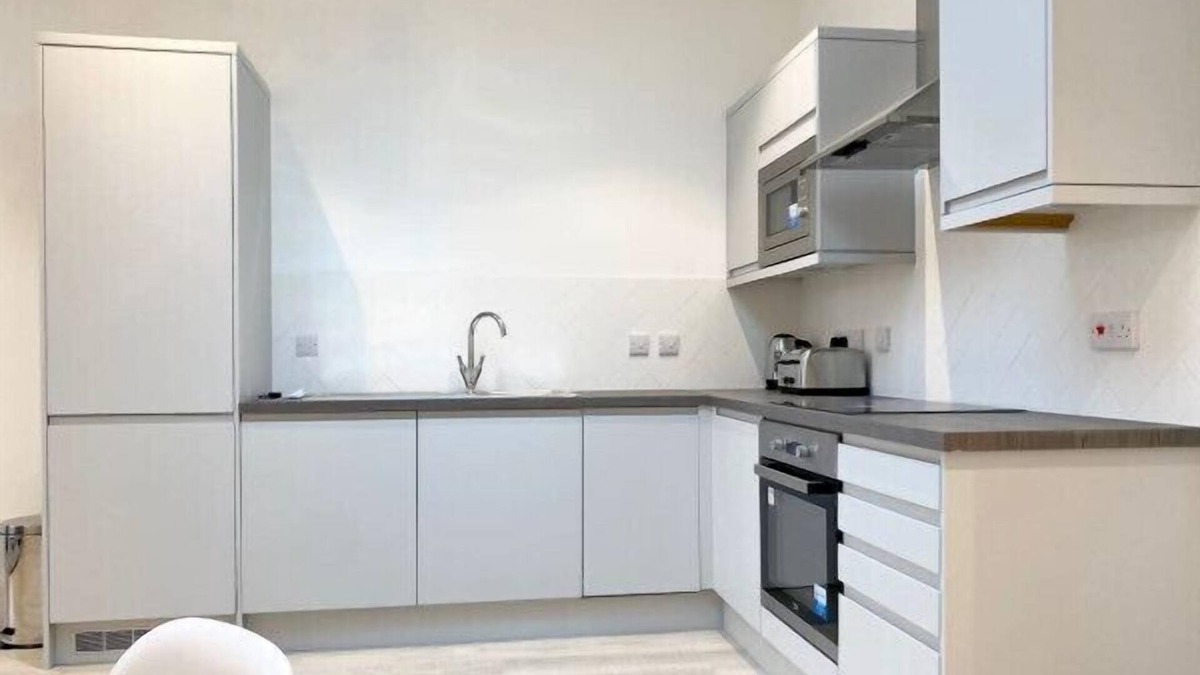Fleet Apartment | Altitude @ Fleet Heights - Apartment One