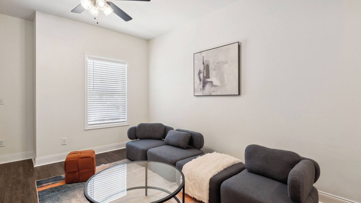 Clarksville Apartment | Alto B5 I Luxurious & Spacious I Free Parking