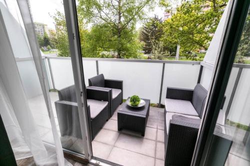 Radvan Apartment | ALURE RESIDENCES 1 & 24h self check-in, free parking in front of the apartment building, new building, terrace, cafe with breakfast in the apartment building, next to the aqua park