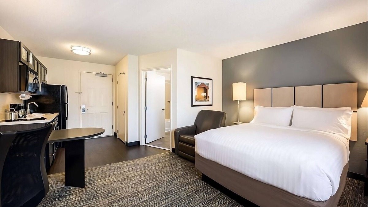 Burlington Hotel | Always a Great Idea To Unwind! Pet-Friendly, Near Harvard Square