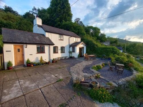 Froncysyllte House | Alwyn Cottage